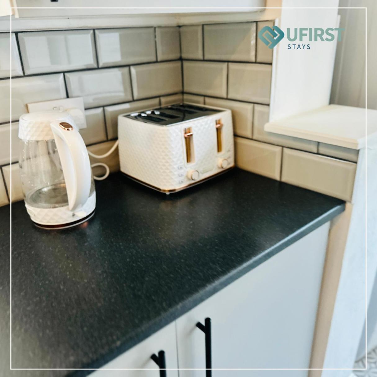 Apartment Peaceful Bliss - Near Bulwell, Hospital, Uni & Centre - Sleeps 8
